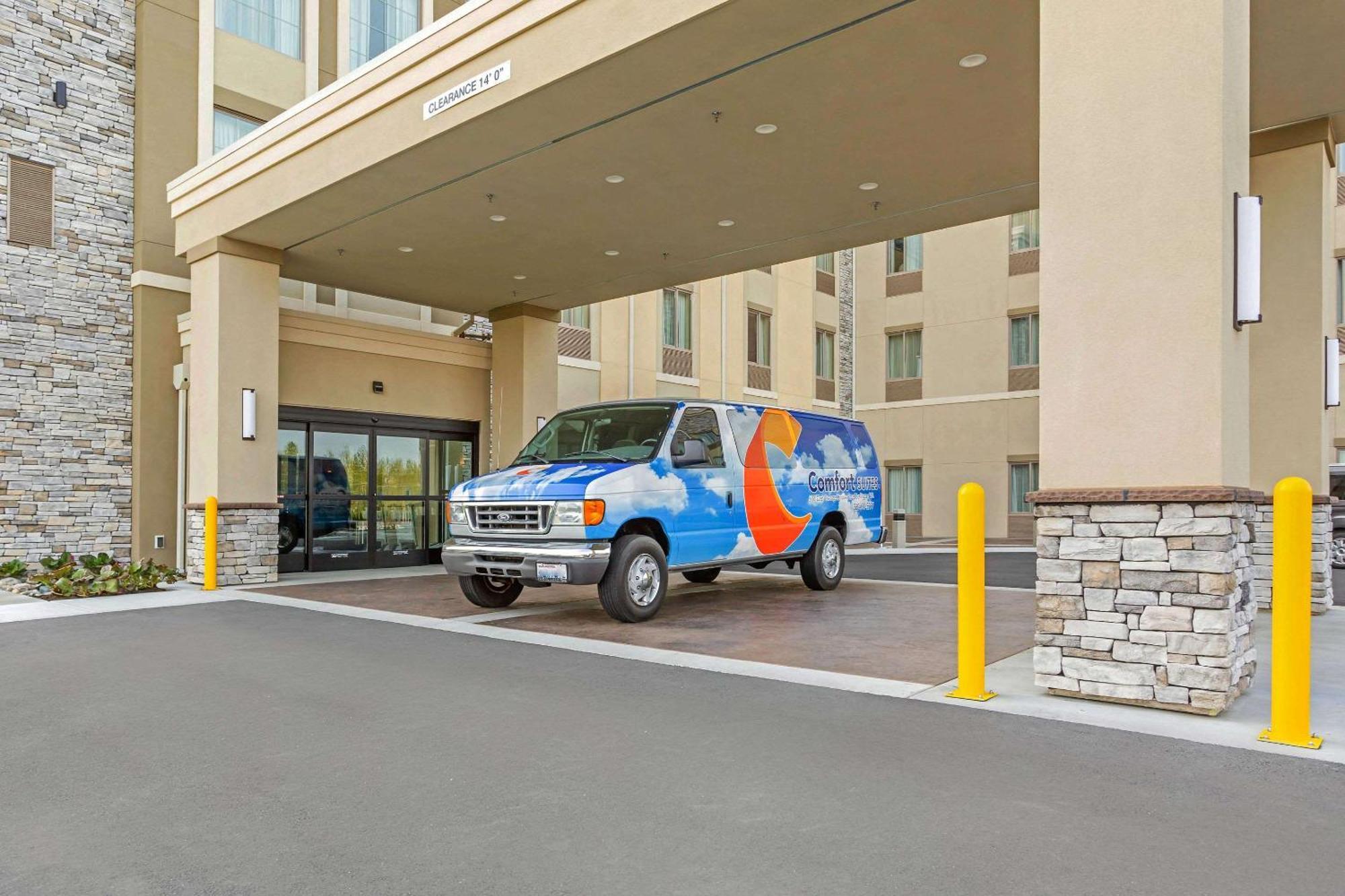 Comfort Suites Burlington Near I-5 Екстер'єр фото