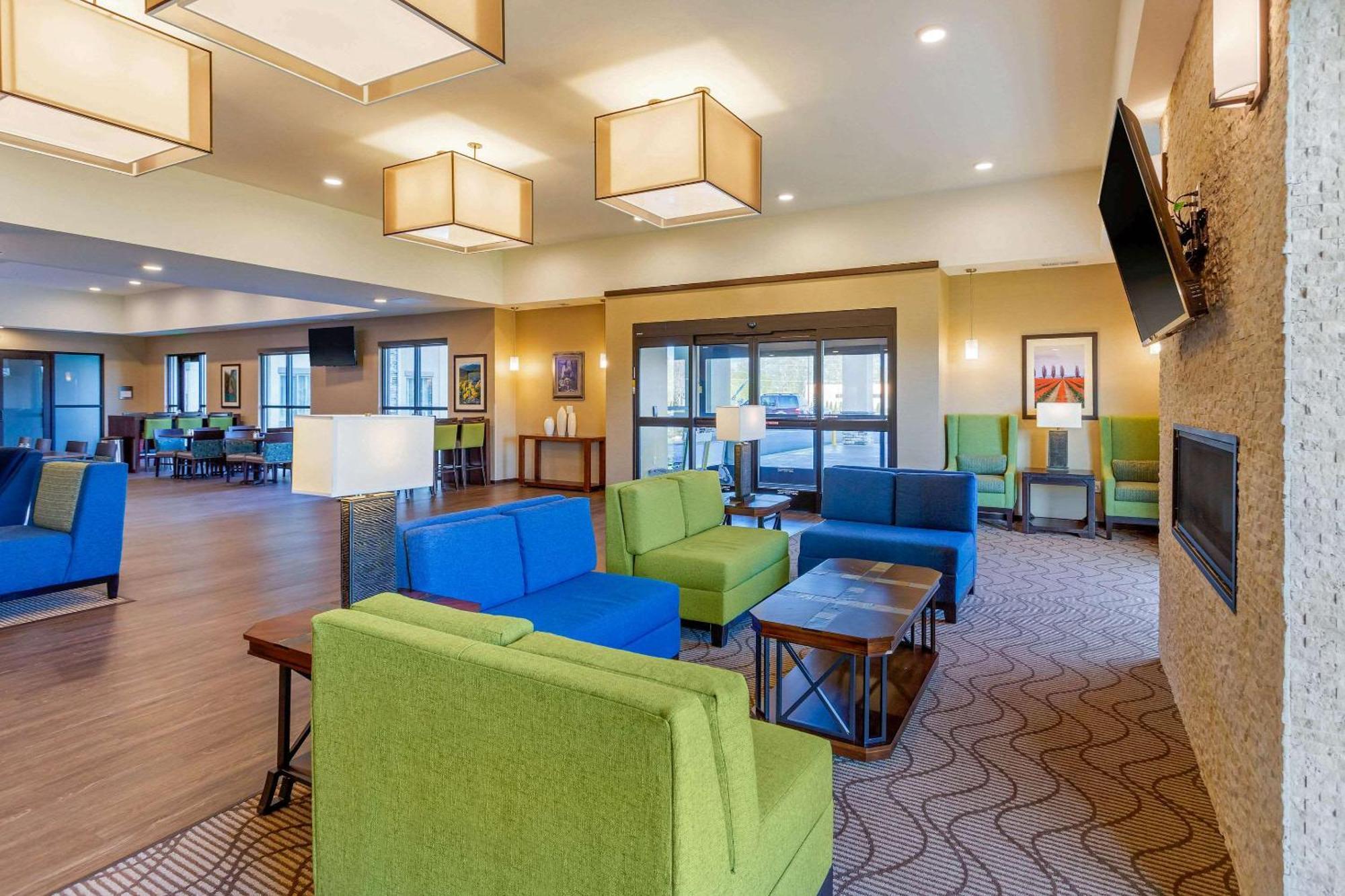 Comfort Suites Burlington Near I-5 Екстер'єр фото