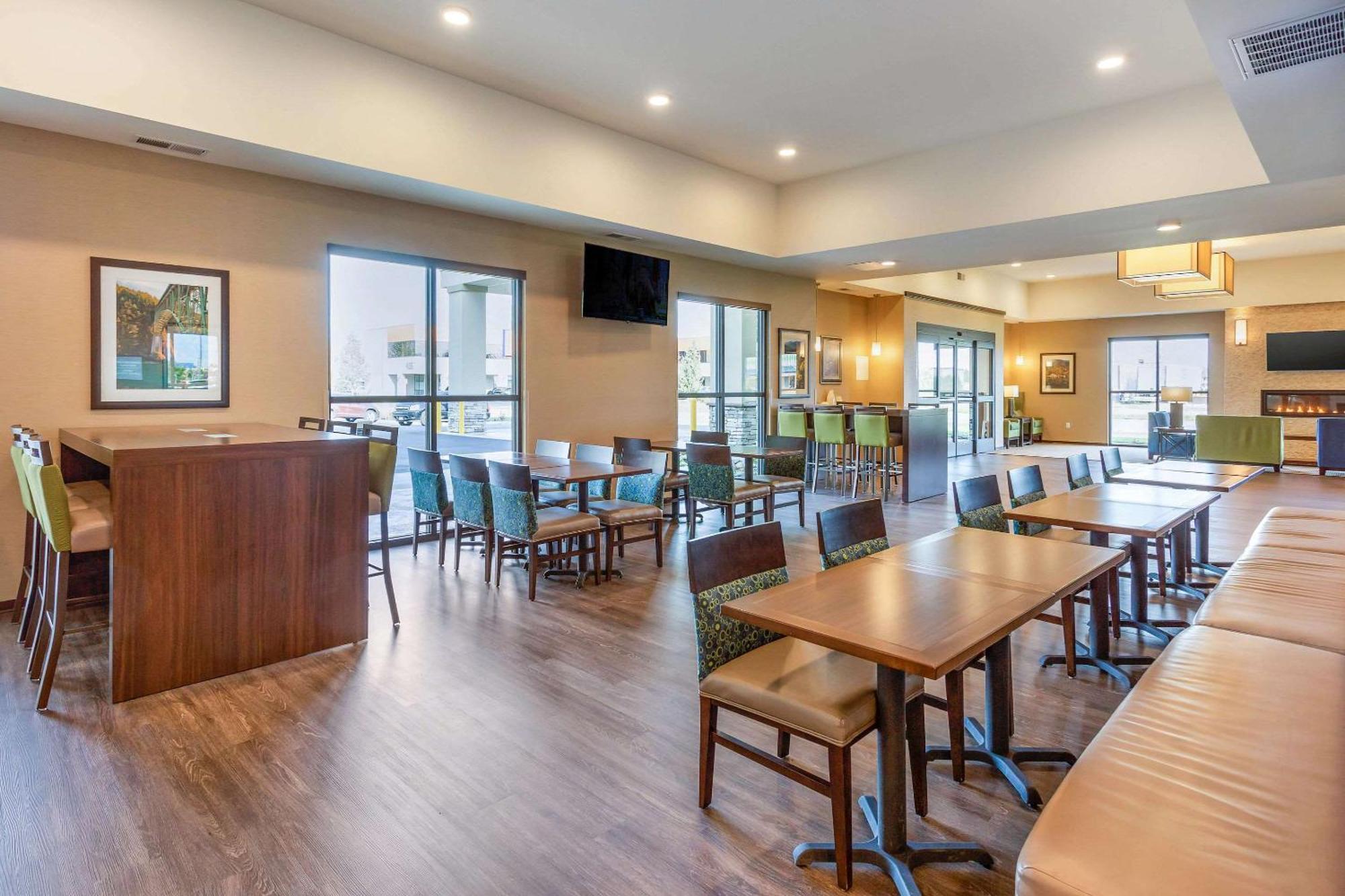 Comfort Suites Burlington Near I-5 Екстер'єр фото
