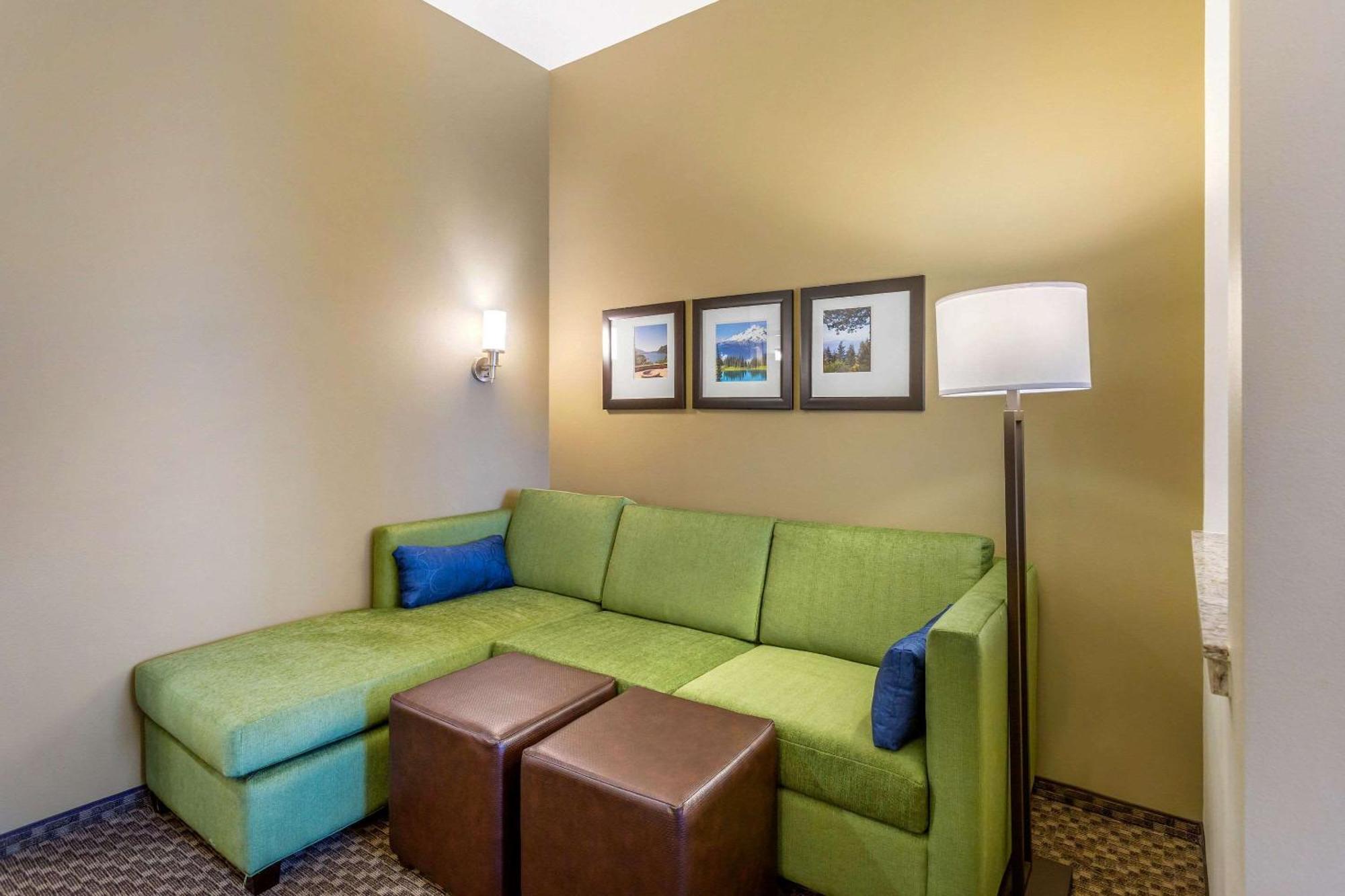 Comfort Suites Burlington Near I-5 Екстер'єр фото