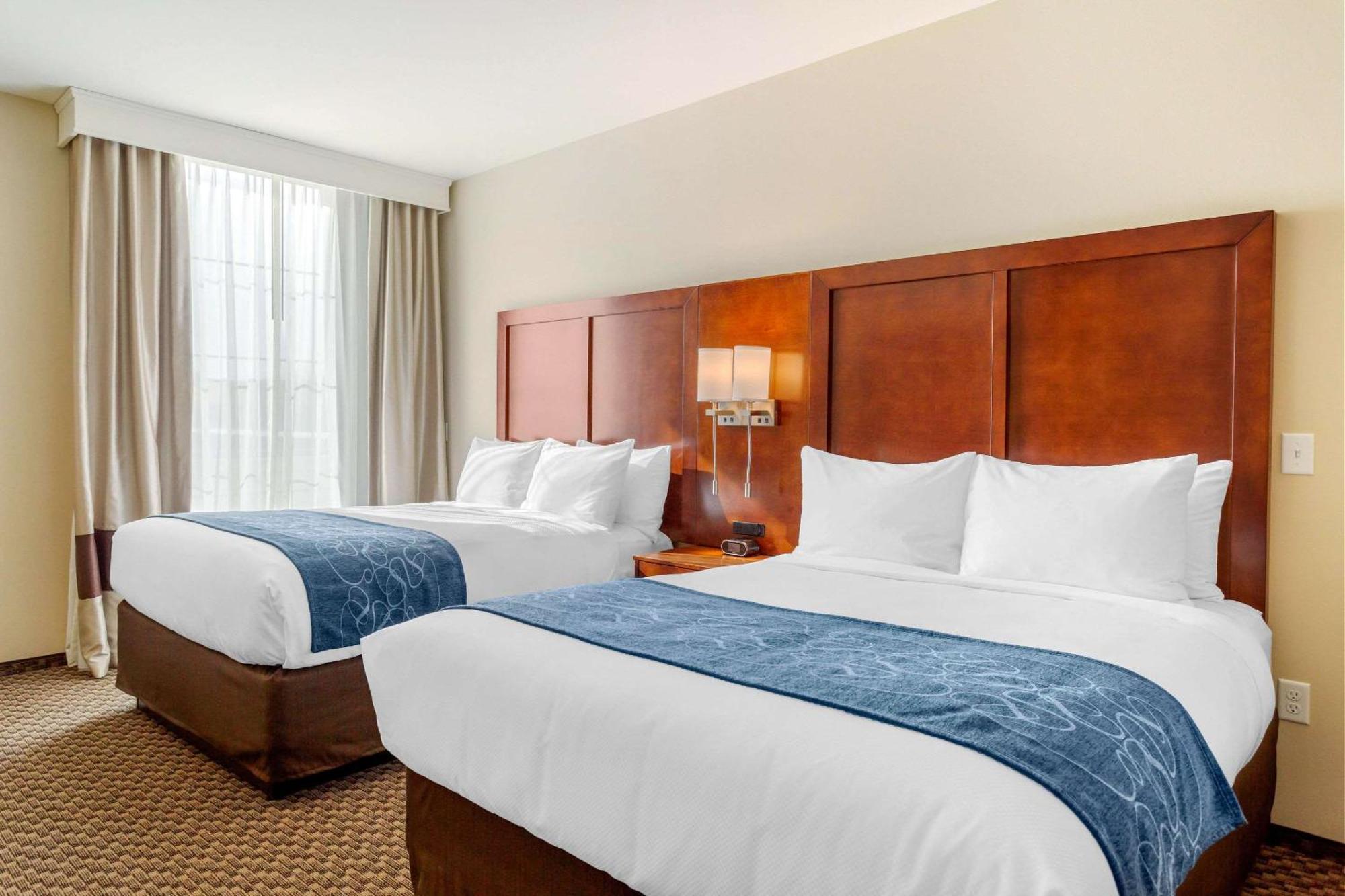 Comfort Suites Burlington Near I-5 Екстер'єр фото