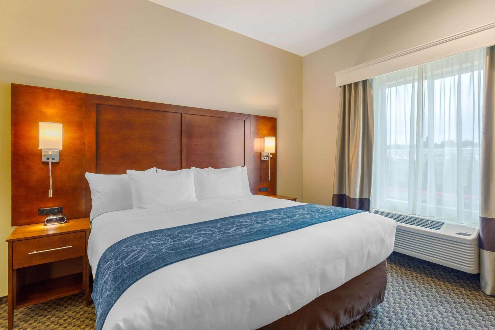 Comfort Suites Burlington Near I-5 Екстер'єр фото