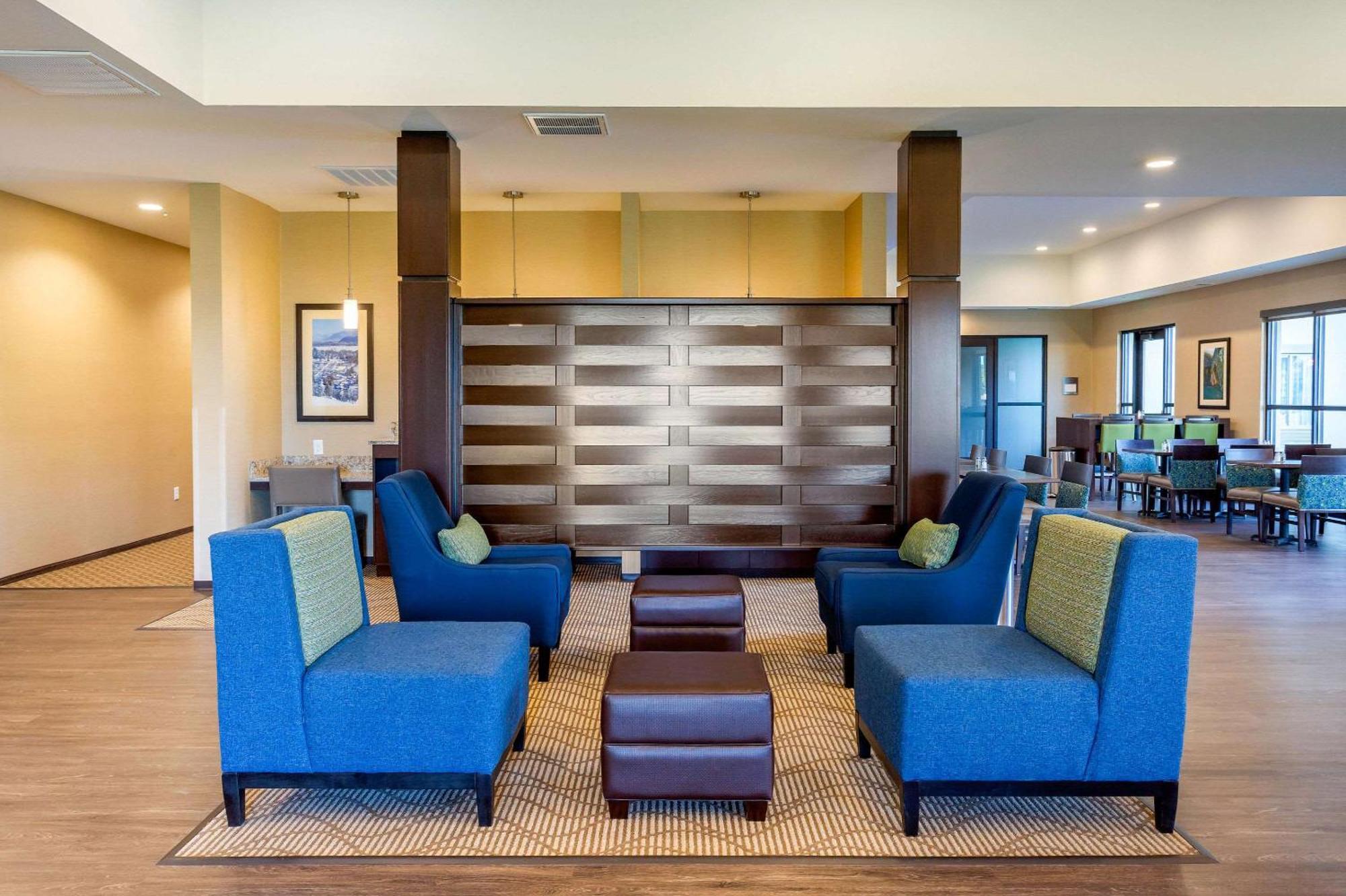 Comfort Suites Burlington Near I-5 Екстер'єр фото