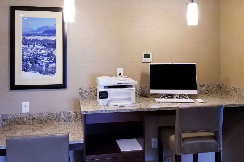 Comfort Suites Burlington Near I-5 Зручності фото